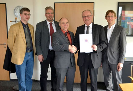 Kreis Waldeck-Frankenberg und das Amt für Bodenmanagement in Korbach unterzeichnen Kooperationsvertrag zur GIS-Nutzung.