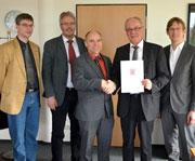 Kreis Waldeck-Frankenberg und das Amt für Bodenmanagement in Korbach unterzeichnen Kooperationsvertrag zur GIS-Nutzung.