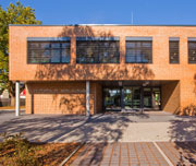Neubau der Wilhelm-Busch-Schule wurde als besonders energiesparendes Passivhaus umgesetzt.