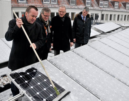 Einweihung der neuen Solaranlage auf dem Dach des Kinderhospitals.