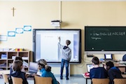 Digitales Bildungsnetz Bayern: Neun Schulen sammeln seit einem Jahr Erfahrungen mit dem neuen IT-Konzept.