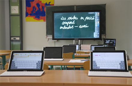 Die Samsung Smart School Solution ermöglicht die interaktive Gestaltung des Unterrichts.