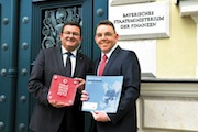 Wettbewerb „Apps für Bayern”: Freistaat und Vodafone verleihen auch 2013 den Public Brain Award.