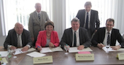 Unterzeichnung des Kooperationsvertrags zum Projekt „Onleihe Erft".