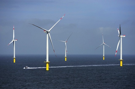 Riffgat, der erste kommerzielle Offshore-Windpark in der Nordsee, ist betriebsbereit.