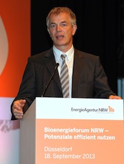 NRW-Klimaschutzminister Johannes Remmel sprach sich auf der Jahrestagung der EnergieAgentur.NRW für die Nutzung der Bioenergie aus.