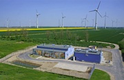Demonstrationsprojekt RH₂-WKA: Windpark, Umspannwerk und Power-to-Gas-Anlage.