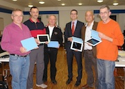Rheinstetten: Vier Ratsmitglieder testen die Arbeit via Tablet-PC.