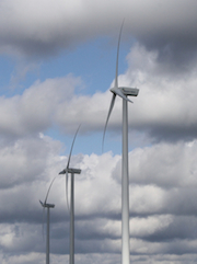 2013 hat vor allem der Anteil der Windenergie an der Stromerzeugung zugelegt. Dennoch mahnt der BDEW weitere Reformen beim EEG an.