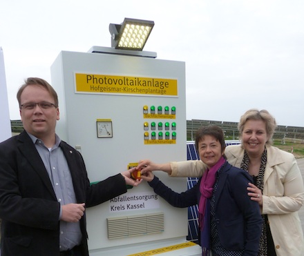 Das Entsorgungszentrum Kirschenplantage bei Hofgeismar erhält eine neue Funktion: Auf dem Gelände geht eine Photovoltaikanlage in Betrieb. 