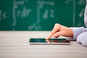 Hamburg: Schulen erproben den Einsatz von Smartphones und Tablets im Unterricht.