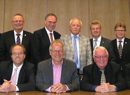 Mehrere Kommunen sowie die Stadtwerke Osnabrück und das Unternehmen RWE haben die Verträge zur Gründung der Stadtwerke Tecklenburger Land unterzeichnet.