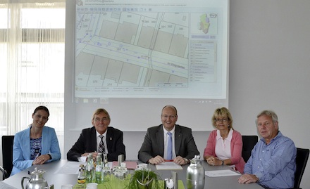 Iserlohn und Hemer besiegeln Zusammenarbeit im Bereich Geodaten-Management.