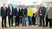 16 lokale Kommunen gründen gemeinsam mit 3 kommunalen Energieversorgern das Unternehmen Abens-Donau Energie.