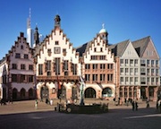 Bürgeramt, Bürgerberatung und Service-Center 115 liegen bei der Stadt Frankfurt am Main künftig in einer Hand.