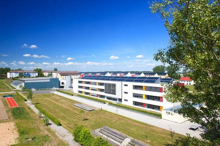 Das Neubaugebiet Hirtenwiese II in der Stadt Crailsheim ist vorbildlich für die Gestaltungsmöglichkeiten beim Ausbau der Erneuerbaren Energien.