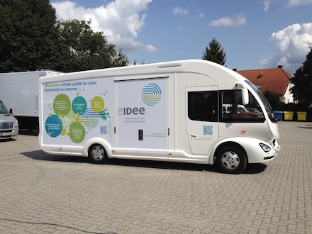 eIDEE-Mobil tourt eine Woche lang durch Berlin und ermittelt Bürgeranliegen.