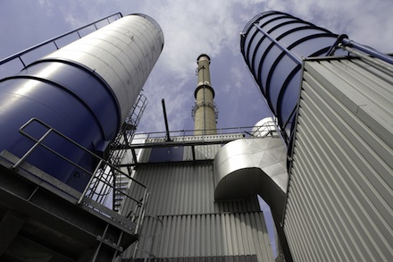 Dresdner Biomasse-Heizkraftwerk liefert Wärme für die Stadt Heidenau.