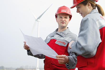 Die enercity Erneuerbare GmbH hat vier Anlagen aus dem Windpark Mangelsdorf  gekauft.