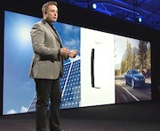 Tesla-Chef Elon Musk hat in Los Angeles zwei neue Batteriesysteme vorgestellt.
