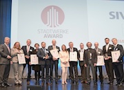 Die Stadtwerke Crailsheim, die Osterholzer Stadtwerke sowie die Unternehmen EWE Vertrieb und EAM werden mit dem Stadtwerke-Award 2015 ausgezeichnet.