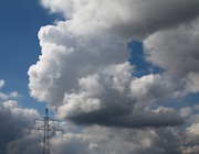 Der Verband kommunaler Unternehmen (VKU) sieht in dem Weißbuch „Ein Strommarkt für die Energiewende“ für die Versorgungssicherheit Nachbesserungsbedarf.