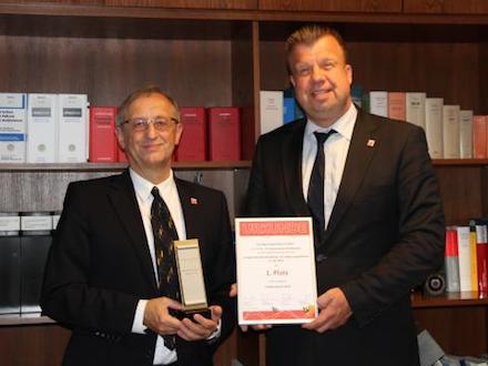 Regierungspräsidium Gießen gewinnt Publikumspreis beim bundesweiten E-Government-Wettbewerb 2015.
