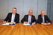 Mit der Unterzeichnung des Konzessionvertrags behält Mainova die Gaskonzession in Friedrichsdorf. 