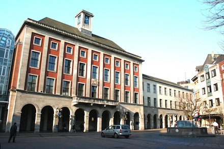Die Stadt Neuss bietet für ihre Bürger rund um die Uhr Online-Dienste an.