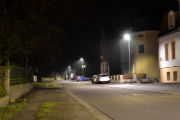 Hell und gleichmäßig erleuchtet präsentiert sich nun auch die Hauptstraße in Neuenhofe - dank neuer LED-Leuchtmittel.