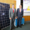 Vertreter des Energieunternehmens ESWE präsentieren das neue Paket „daheim SOLAR“.
