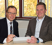 Bernhard Möller ist stellvertretender Geschäftsführer bei ITEBO (l.) und Gero Illemann, dort im Bürger-Management tätig.