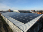 Die neue Photovoltaikanlage der Kommunalen Servicebetriebe Recklinghausen (KSR) soll in den kommenden 25 Jahren über 1.000 Tonnen CO2 einsparen.