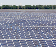 Steigende Zahl an Photovoltaikanlagen stellt Mitnetz Strom vor besondere Herausforderungen.