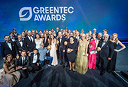 Preisträger, Laudatoren und Bühnengäste der GreenTec Awards 2016 gemeinsam auf der Bühne in München.