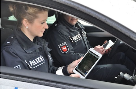 Tablets sollen der Polizei in Niedersachsen ein schnelleres und effizienteres Arbeiten ermöglichen.
