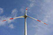 Im Vergleich zum Vorjahreszeitraum ist der Nettozubau von Windkraftanlagen in Deutschland im ersten Halbjahr 2016 um 73 Prozent gestiegen.