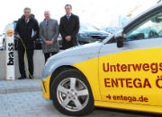 Gemeinsam mit einem Autohaus bietet ENTEGA Dienstleistungen zur Elektromobilität an.