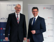 Kooperation vereinbart: Winfried Klinger, Geschäftsführer der Stadtwerke Schwabach (l.) mit Johannes Heinze, Geschäftsführer der N-ERGIE Effizienz GmbH.