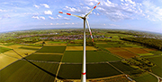 Der baden-württembergische Umweltminister Franz Untersteller fordert eine genaue Prüfung der Ergebnisse der ersten Ausschreibung für Windenergieanlagen an Land.