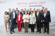 Beim ersten so genannten Digital-Gipfel der Bundesregierung wurde die Bedeutung der Zusammenarbeit für eine digitale Zukunft betont.