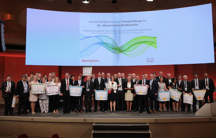 Die Gewinner des E-Government-Wettbewerbs 2017 wurden auf dem Zukunftskongress Staat & Verwaltung in Berlin ausgezeichnet.