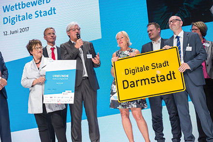 Darmstadt gewinnt Wettbewerb Digitale Stadt. 
