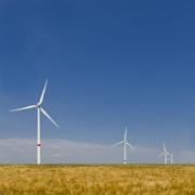 Die nach dem EEG definierten Bürgerenergiegesellschaften und der Osten Deutschlands sind die Gewinner der zweiten Ausschreibungsrunde Wind an Land. 