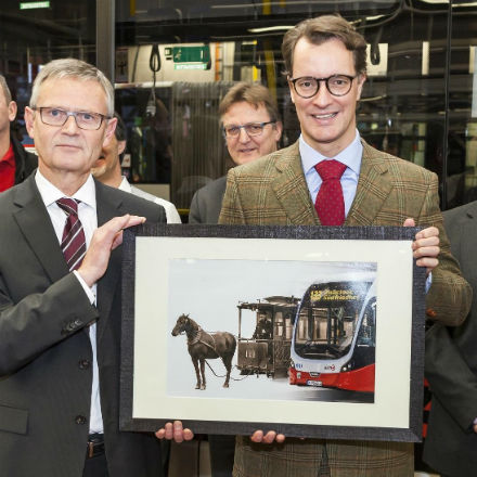 Das Land Nordrhein-Westfalen fördert die Beschaffung von weiteren 50 emissionsfreien E-Bussen bei den Kölner Verkehrs-Betrieben (KVB).