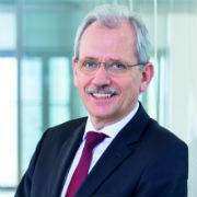Norbert Breidenbach bleibt bis zum Jahr 2020 Vorstandsmitglied von Mainova.