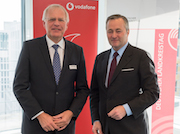 Der Deutsche Landkreistag und Vodafone setzen sich gemeinsam für den Glasfaserausbau in Kommunen ein.