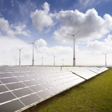 Bundesnetzagentur startet die erste gemeinsame Ausschreibung für Windenergieanlagen an Land und Solaranlagen.