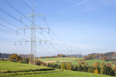 Das Land Hessen startet eine Bundesratsinitiative zur Ertüchtigung der Stromnetze.