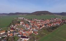 Im Stadtteil Martinfeld der thüringischen Gemeinde Schimberg wurde mit der Umsetzung des Internet-of-Things-Projekts SMARTinfeld begonnen. 